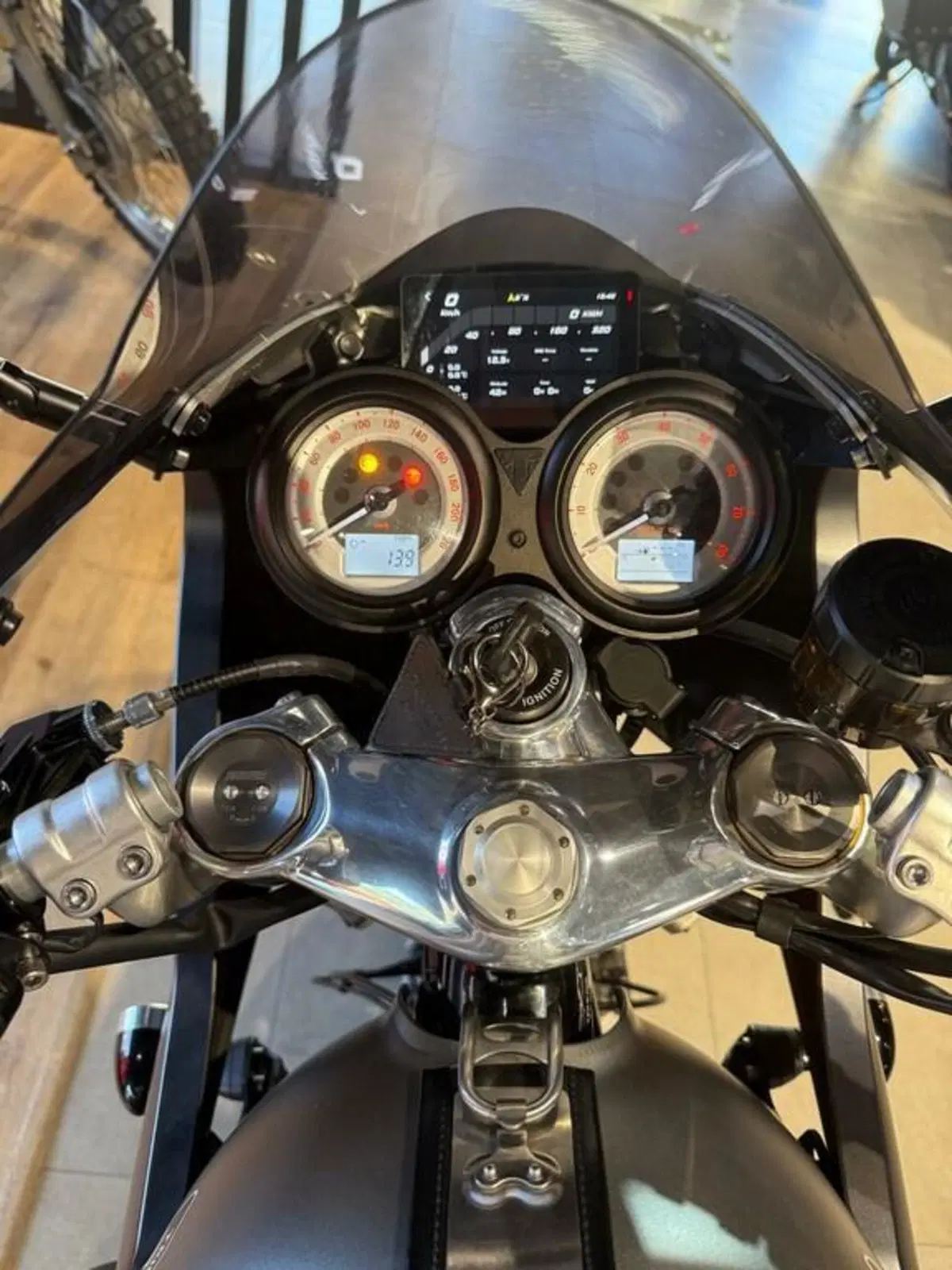 Triumph Thruxton RS (2020 - 25) (13)