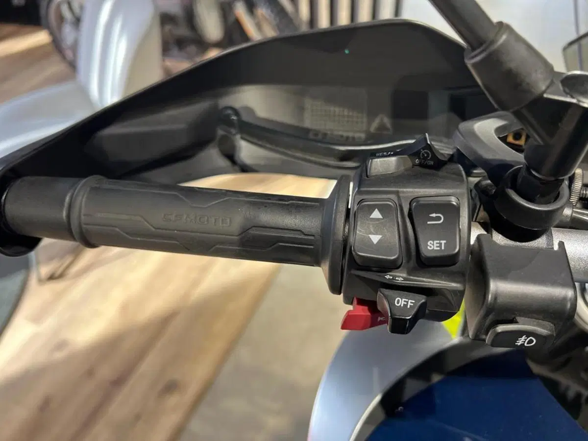 CFMOTO 800MT Touring (2022 - 26) (10)