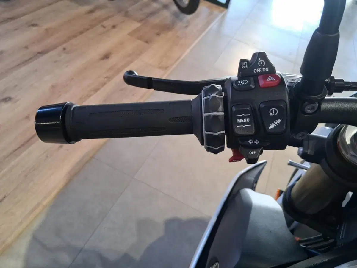 Bmw S 1000 R (2021 - 24) (9)