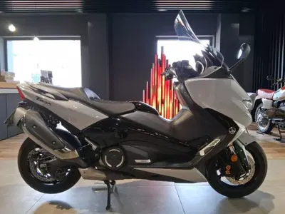 Yamaha T-Max 530 DX (2017 - 19) usata