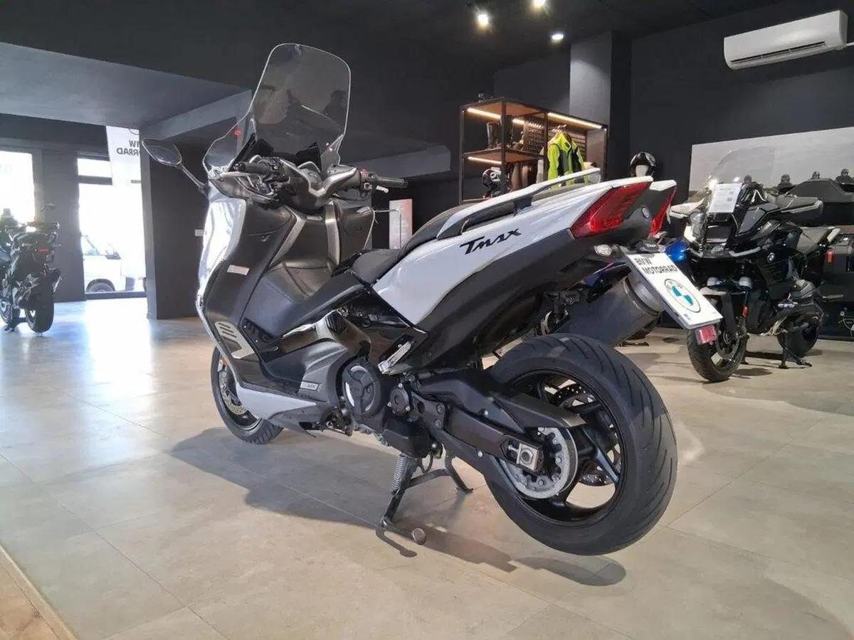 Yamaha T-Max 530 DX (2017 - 19) (6)