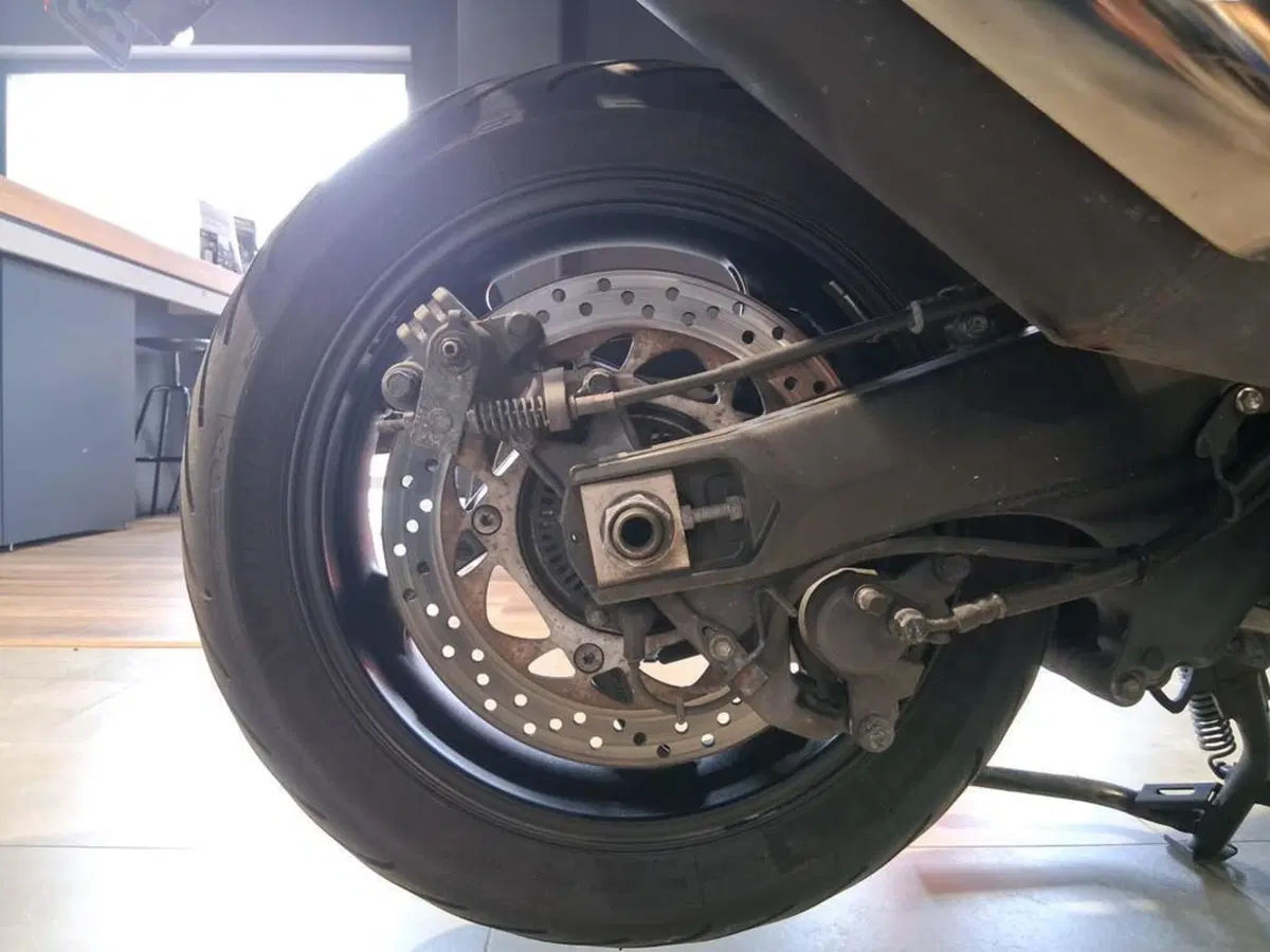 Yamaha T-Max 530 DX (2017 - 19) (13)