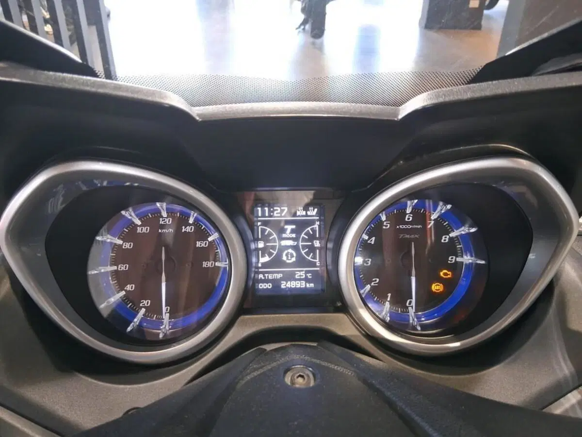 Yamaha T-Max 530 DX (2017 - 19) (12)