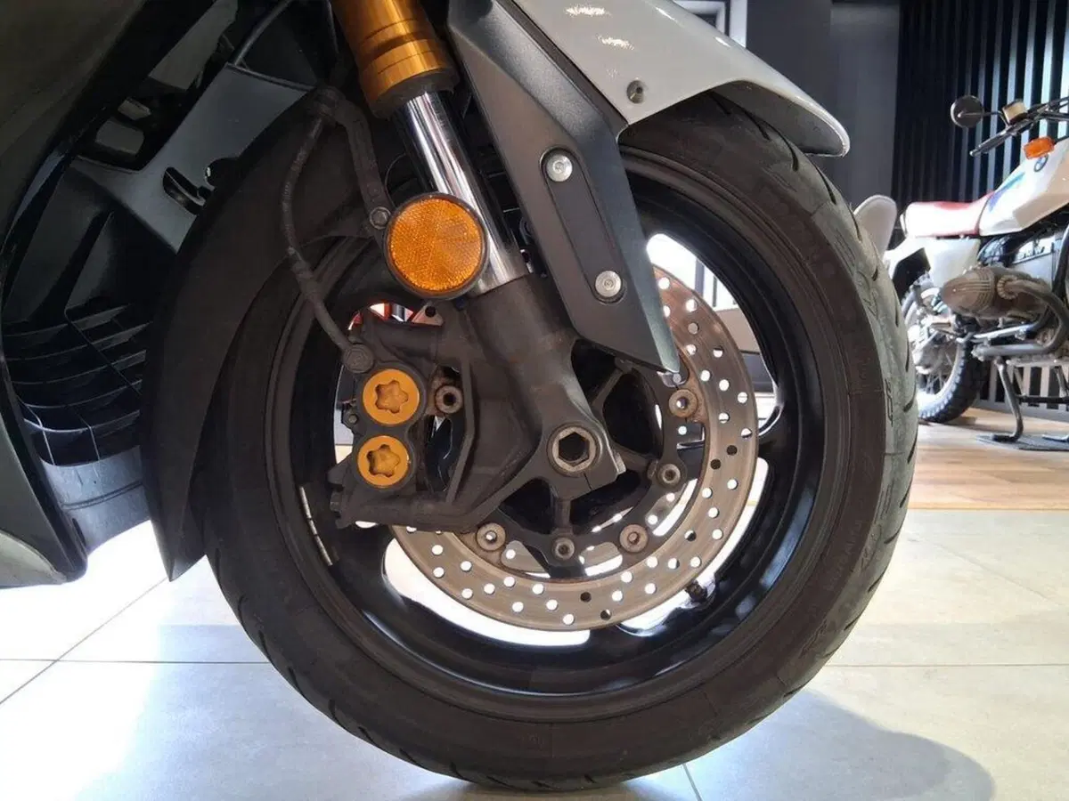 Yamaha T-Max 530 DX (2017 - 19) (14)