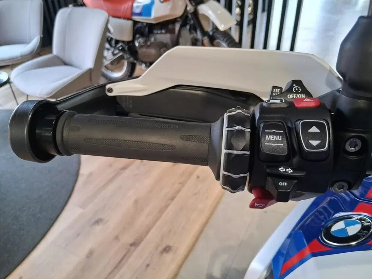 Bmw R 1300 GS (2023 - 26) (9)