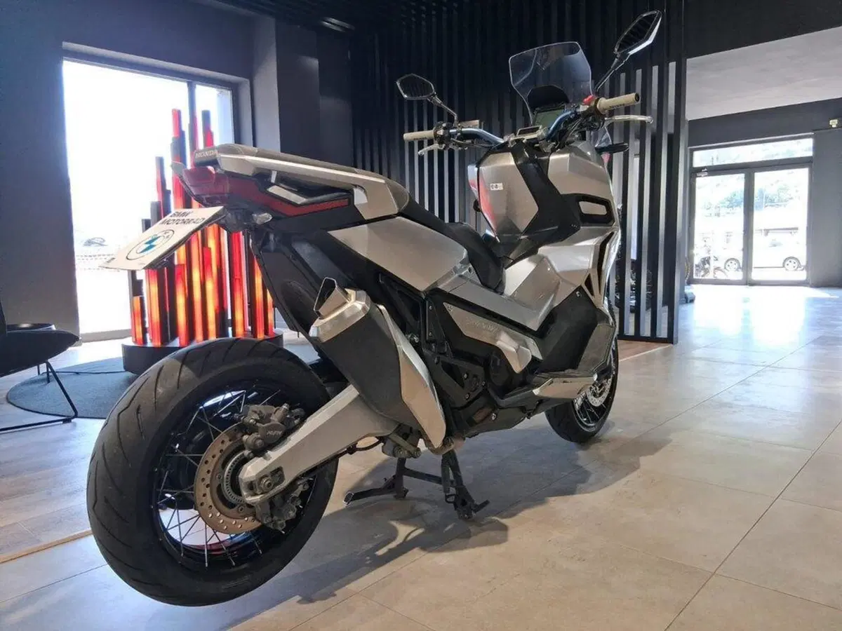 Honda X-ADV 750 (2017) (9)