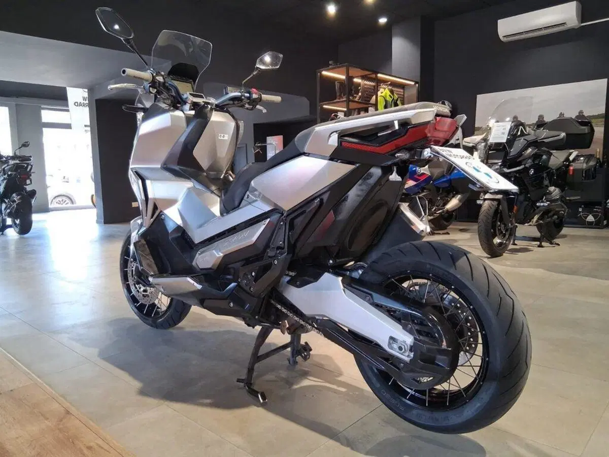 Honda X-ADV 750 (2017) (6)