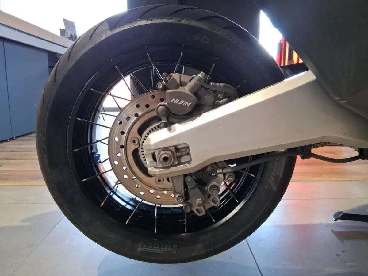 Honda X-ADV 750 (2017) (14)