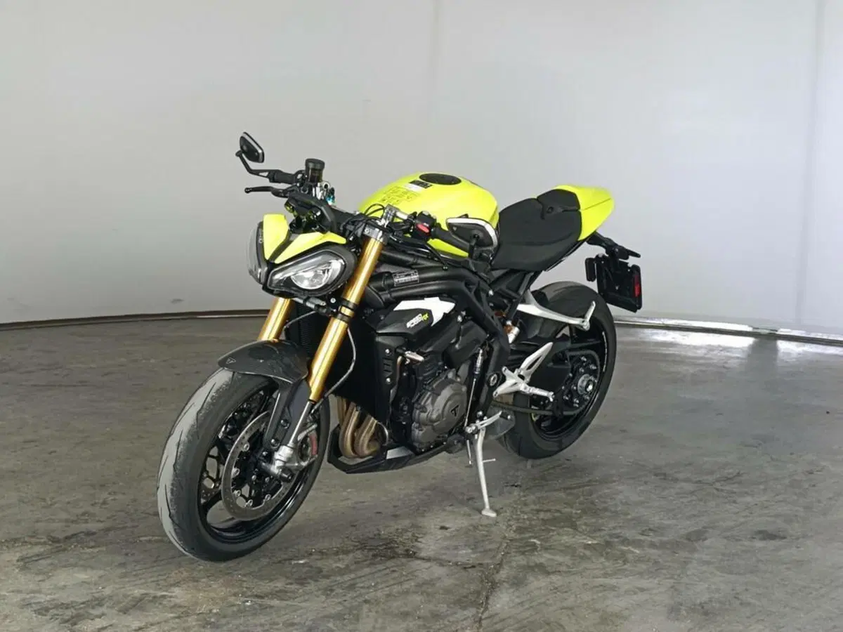 Triumph Speed Triple 1200 RR (2022 - 26) (4)