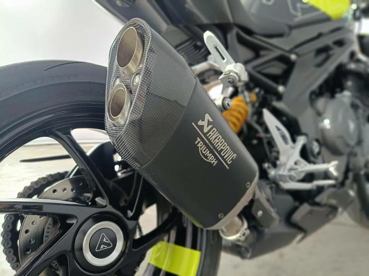 Triumph Speed Triple 1200 RR (2022 - 26) (10)