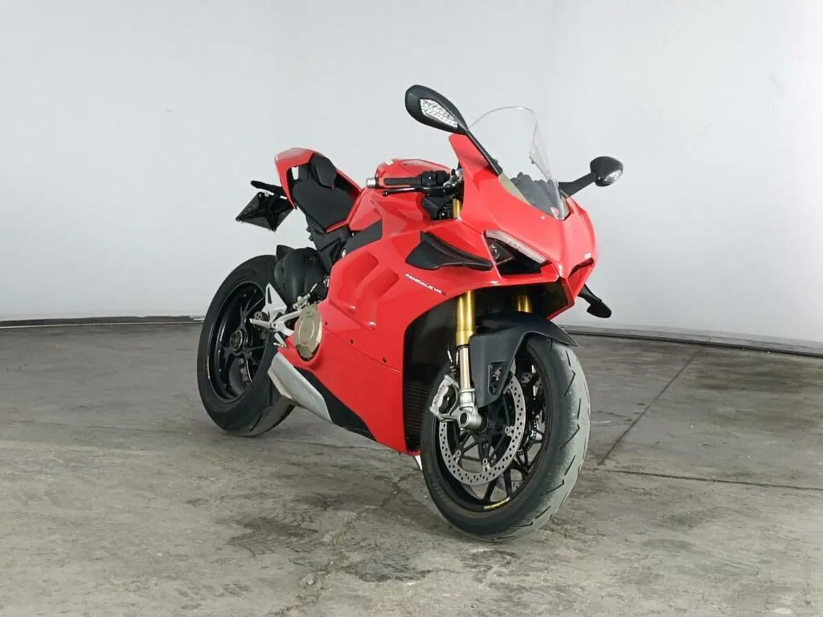 Ducati Panigale V4 S 1100 (2020) (2)