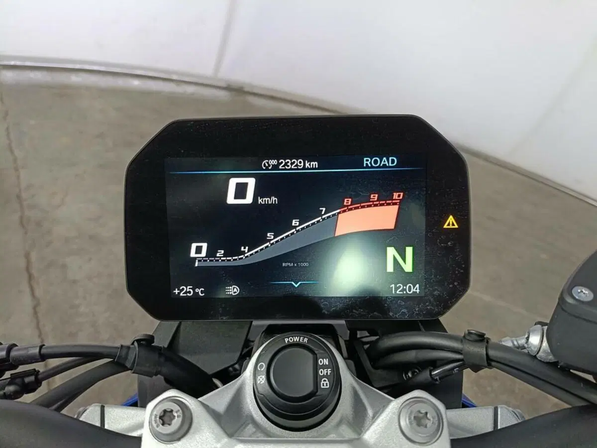 Bmw F 900 R (2025 - 27) (8)