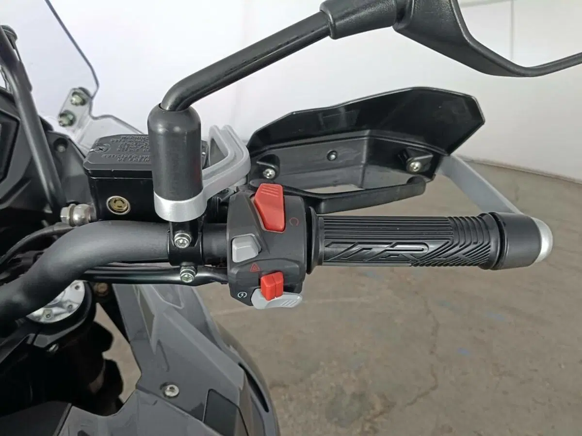 Benelli TRK 502 (2021 - 25) (9)