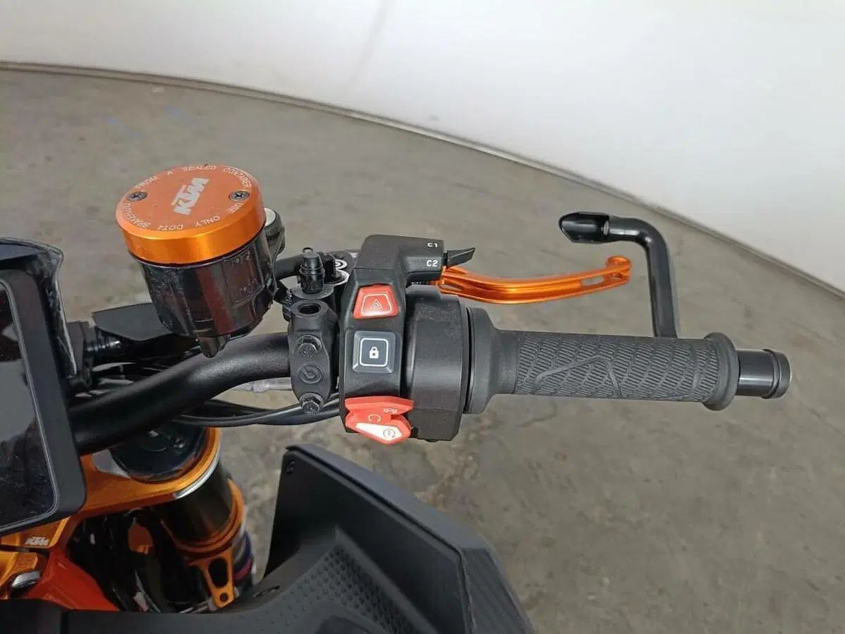 KTM 1390 Super Duke R EVO (2024 - 26) (9)