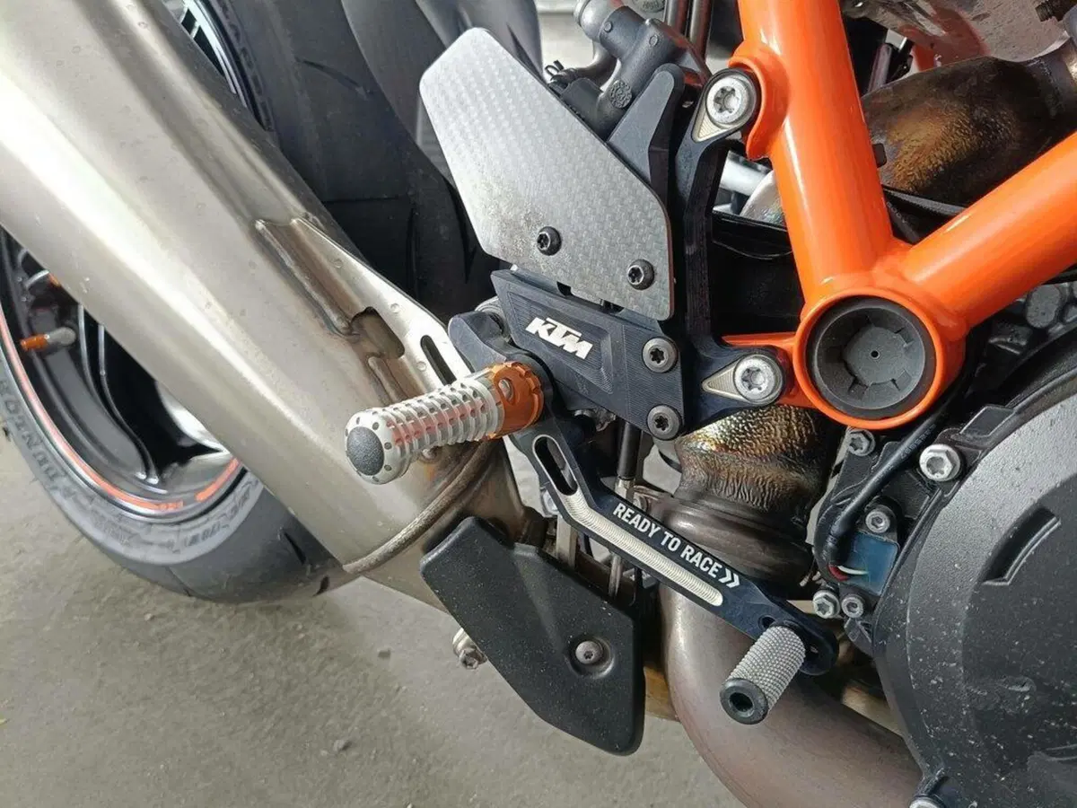 KTM 1390 Super Duke R EVO (2024 - 26) (10)