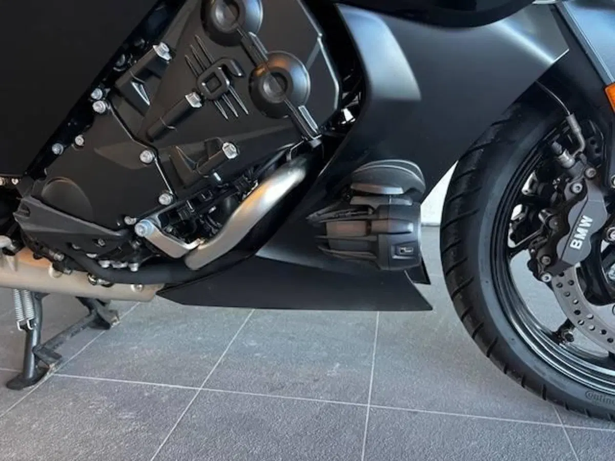 Bmw K 1600 GT (2022 - 27) (2)