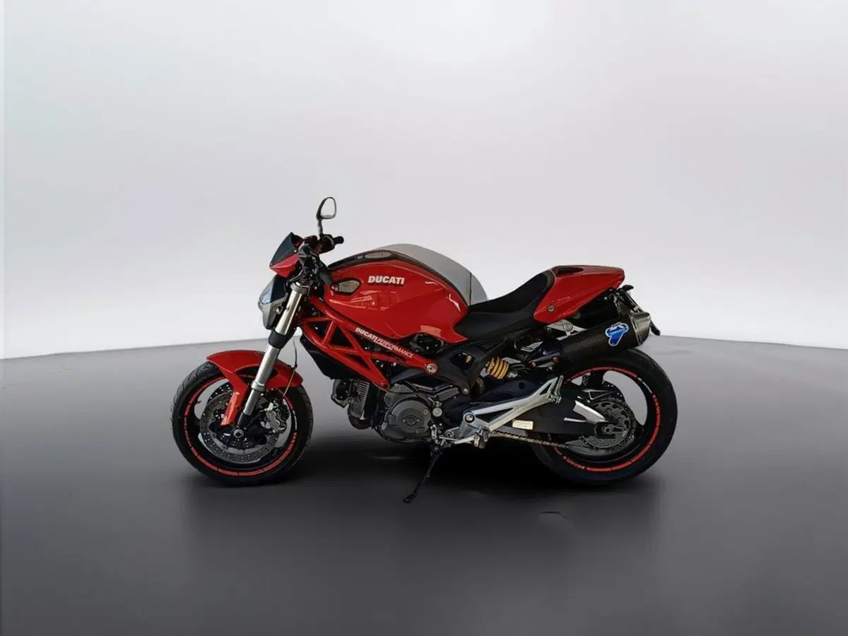 Ducati Monster 696 Plus (2007 - 14) (5)