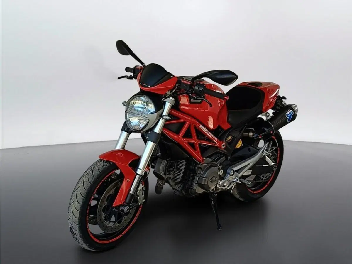 Ducati Monster 696 Plus (2007 - 14) (4)