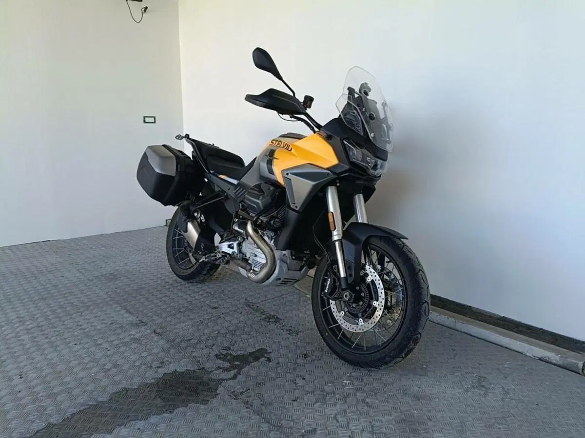 Moto Guzzi Stelvio (2024 - 26) (2)