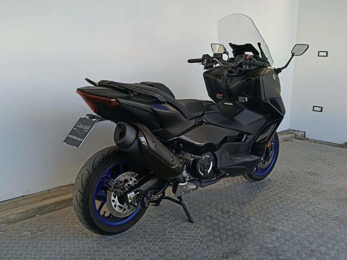 Yamaha T-Max 560 (2022 - 24) (3)