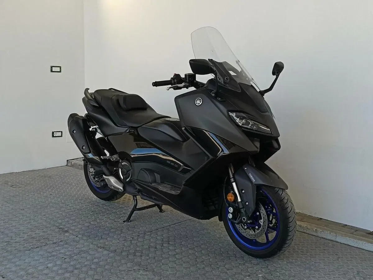 Yamaha T-Max 560 (2022 - 24) (6)