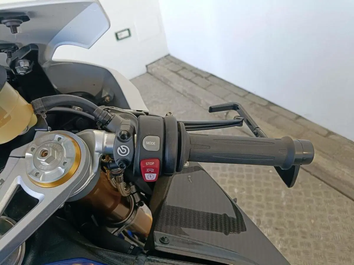 Bmw HP4 (2013 - 14) (9)