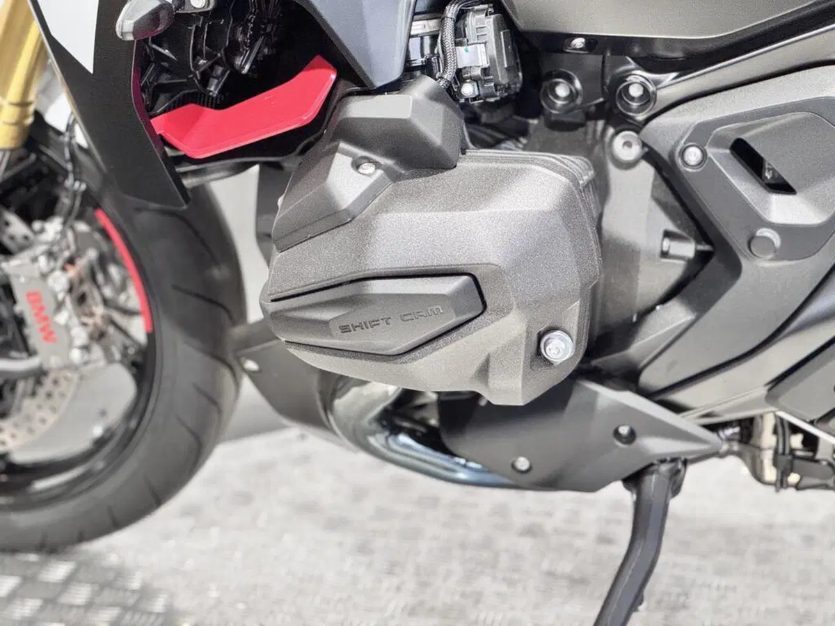 Bmw R 1300 R (2026 - 27) (5)