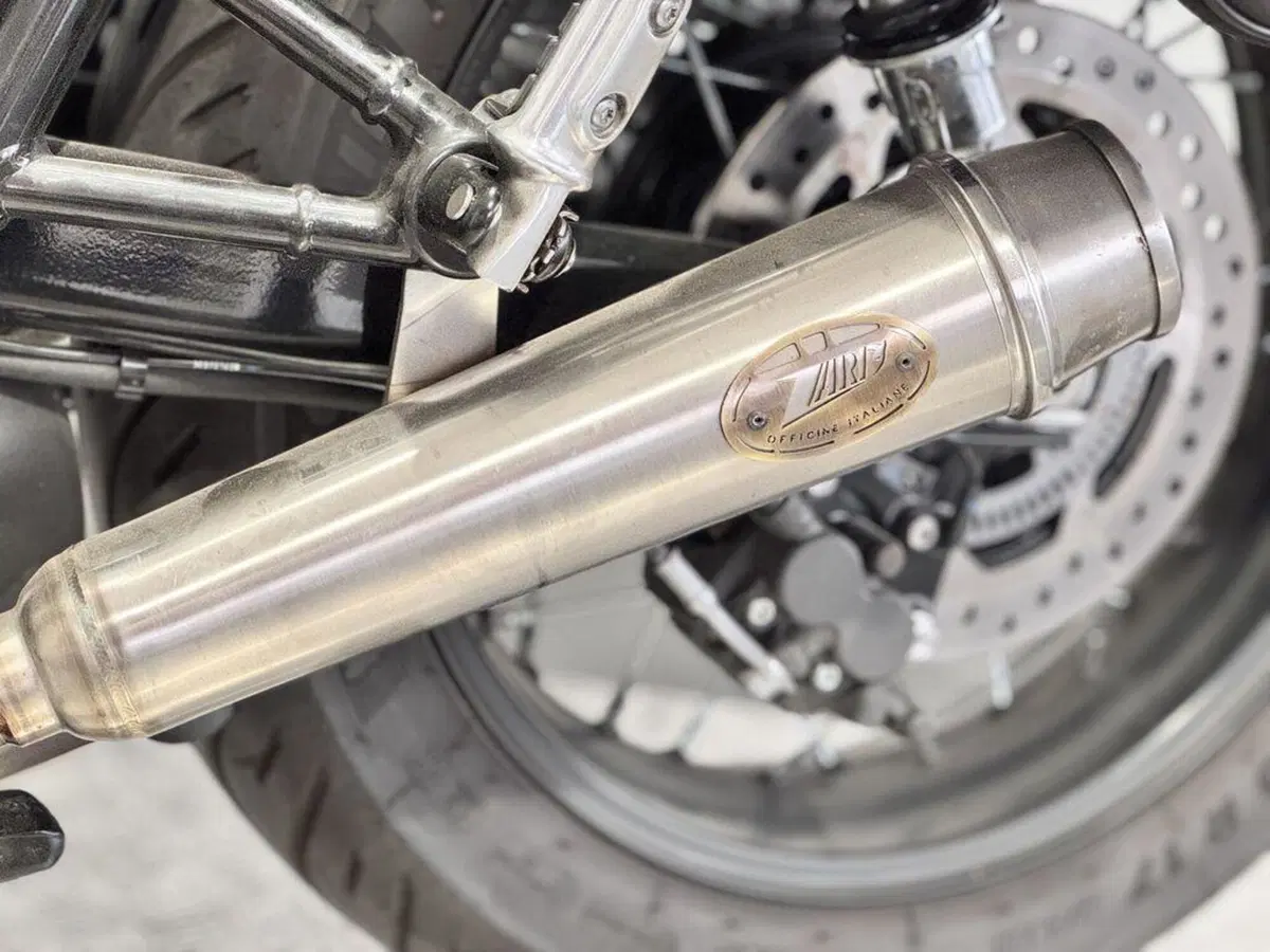 Triumph Bonneville T100 (2021 - 25) (4)