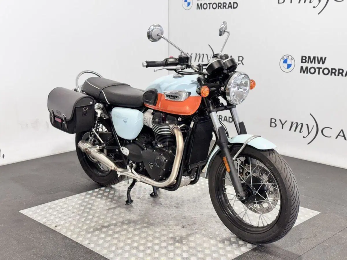 Triumph Bonneville T100 (2021 - 25) (9)