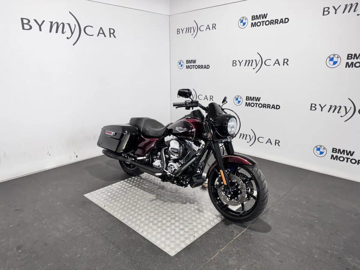 Harley-Davidson 1690 Road King (2013 - 16) - FLHR (10)