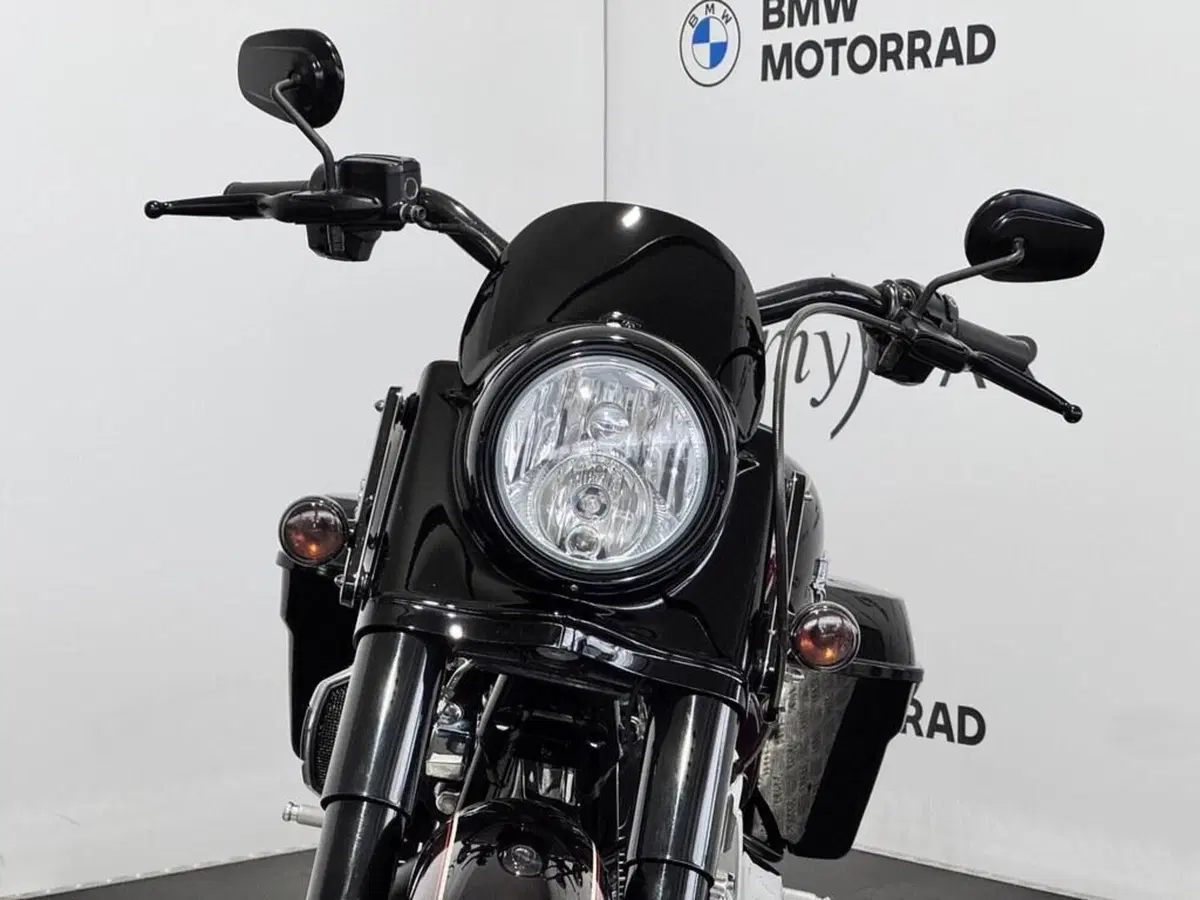 Harley-Davidson 1690 Road King (2013 - 16) - FLHR (9)
