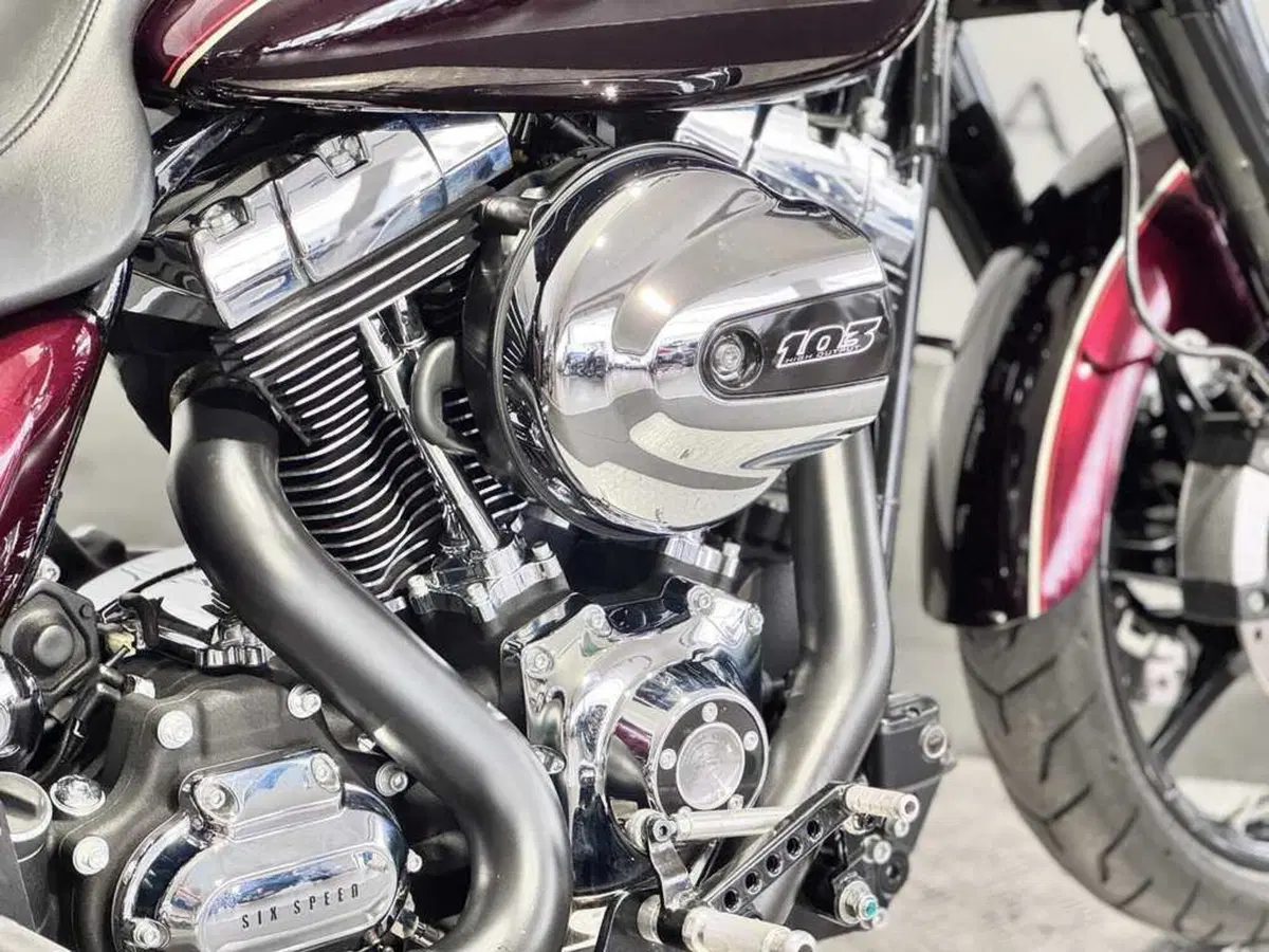 Harley-Davidson 1690 Road King (2013 - 16) - FLHR (15)