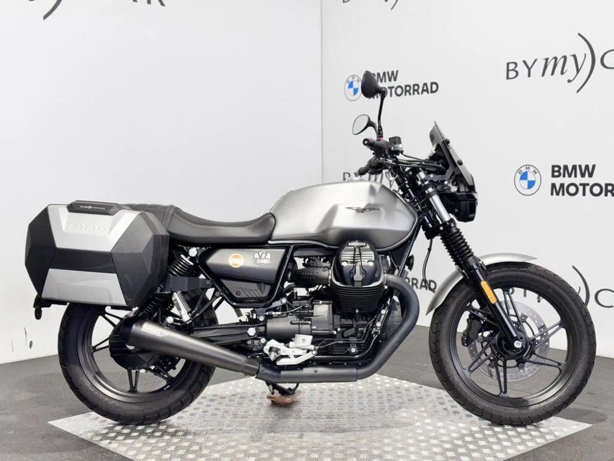 Moto Guzzi V7 Stone (2021 - 24)