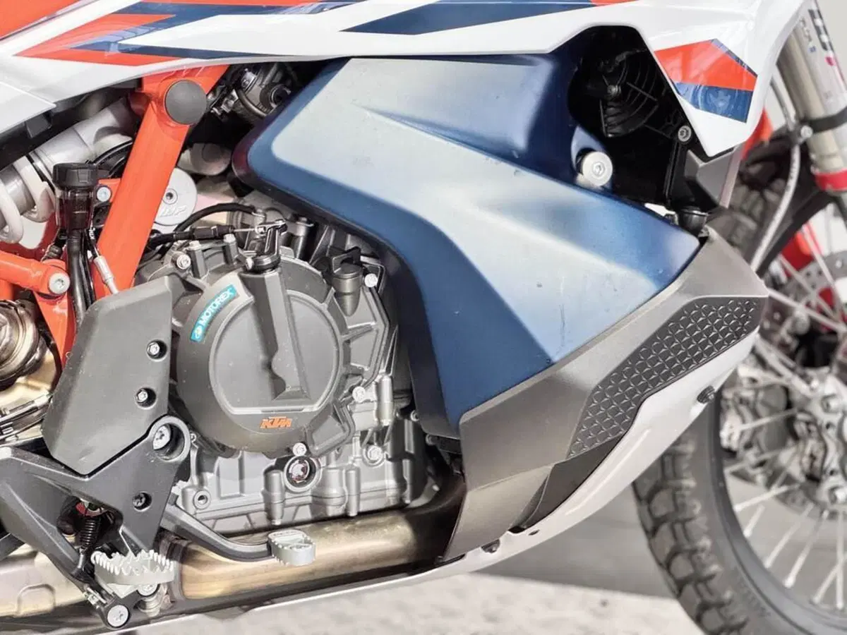 KTM 890 Adventure R Rally (2024 - 25) (14)