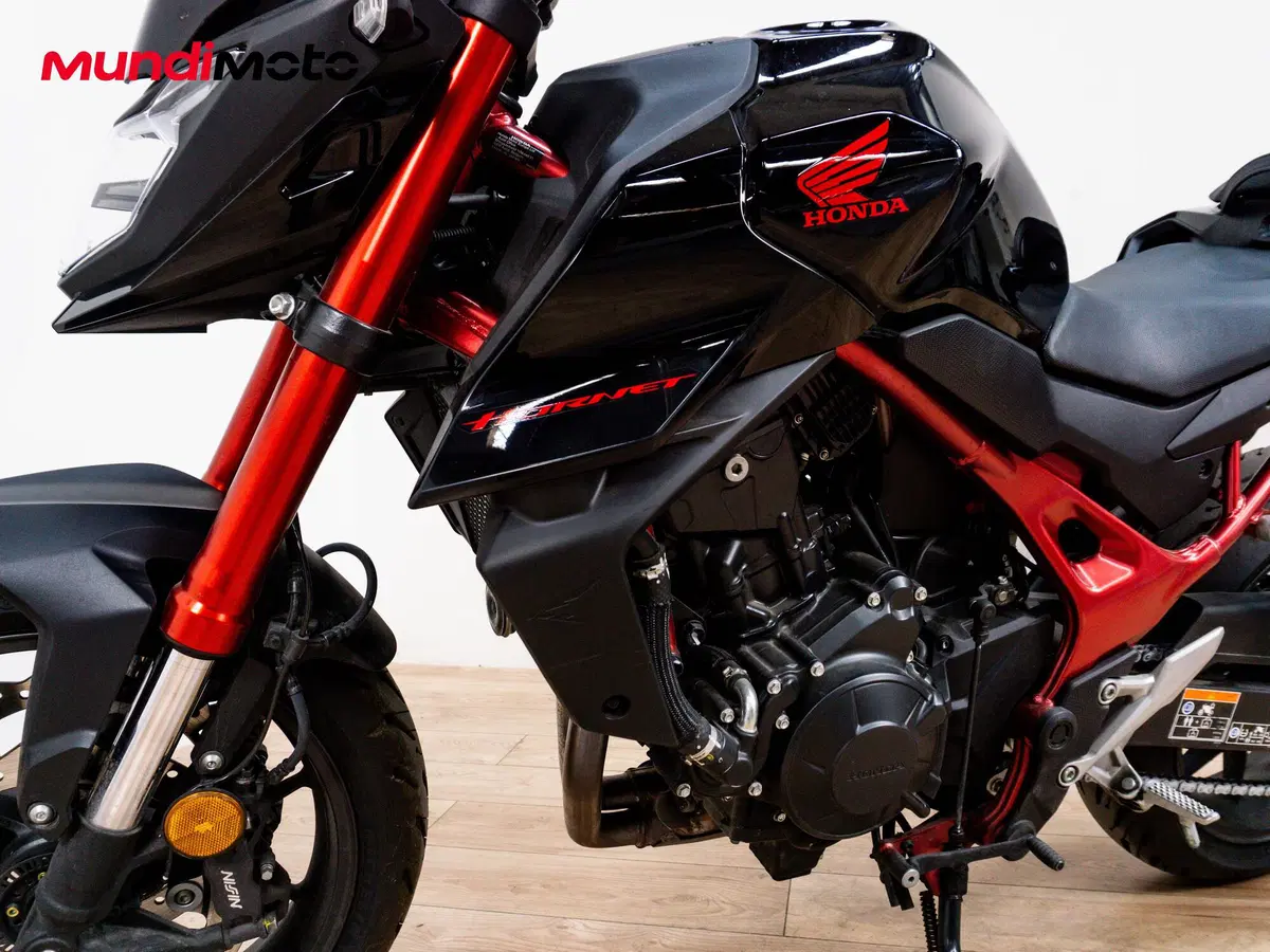 Honda CB 750 Hornet (2025) (9)