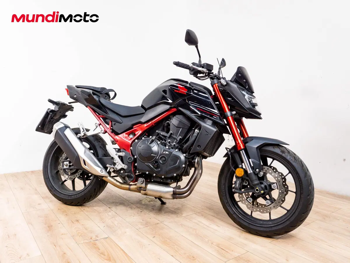 Honda CB 750 Hornet (2025) (2)