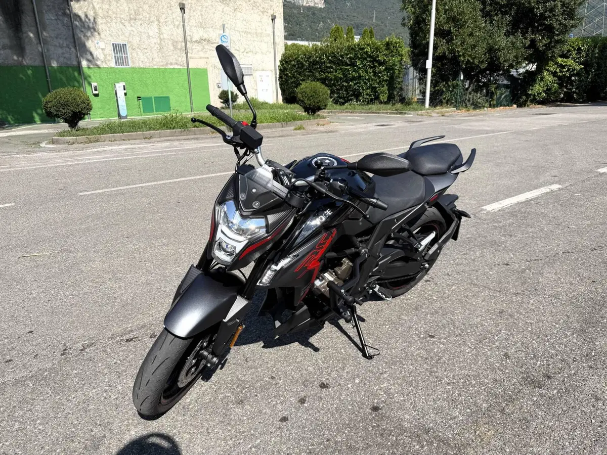 Voge Brivido 300R (2021 - 24) (3)