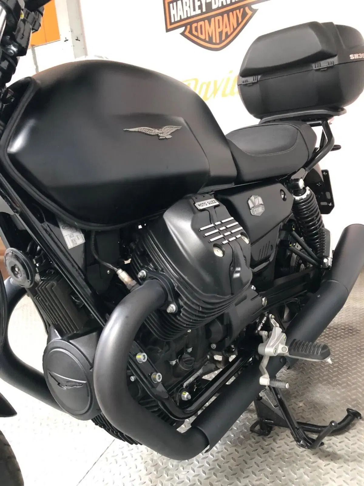 Moto Guzzi V7 Stone (2025 - 26) (8)