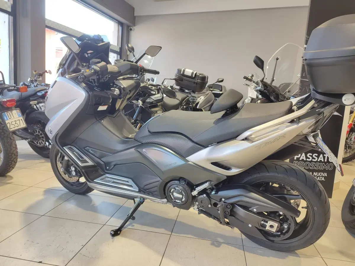 Yamaha T-Max 530 ABS (2015 - 17) (7)