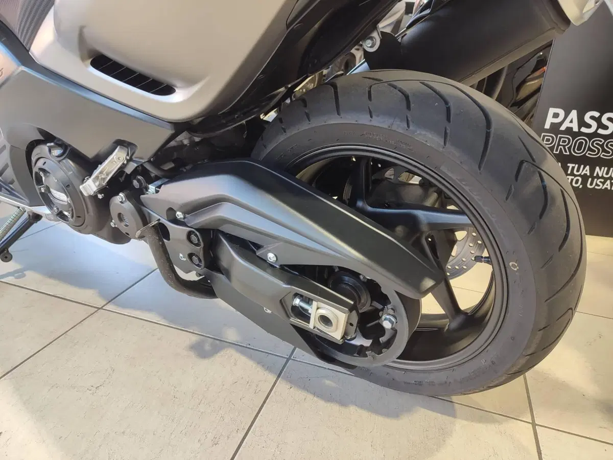 Yamaha T-Max 530 ABS (2015 - 17) (9)