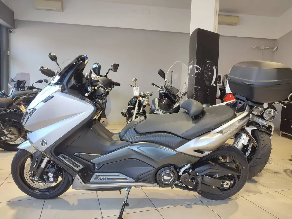Yamaha T-Max 530 ABS (2015 - 17) (5)