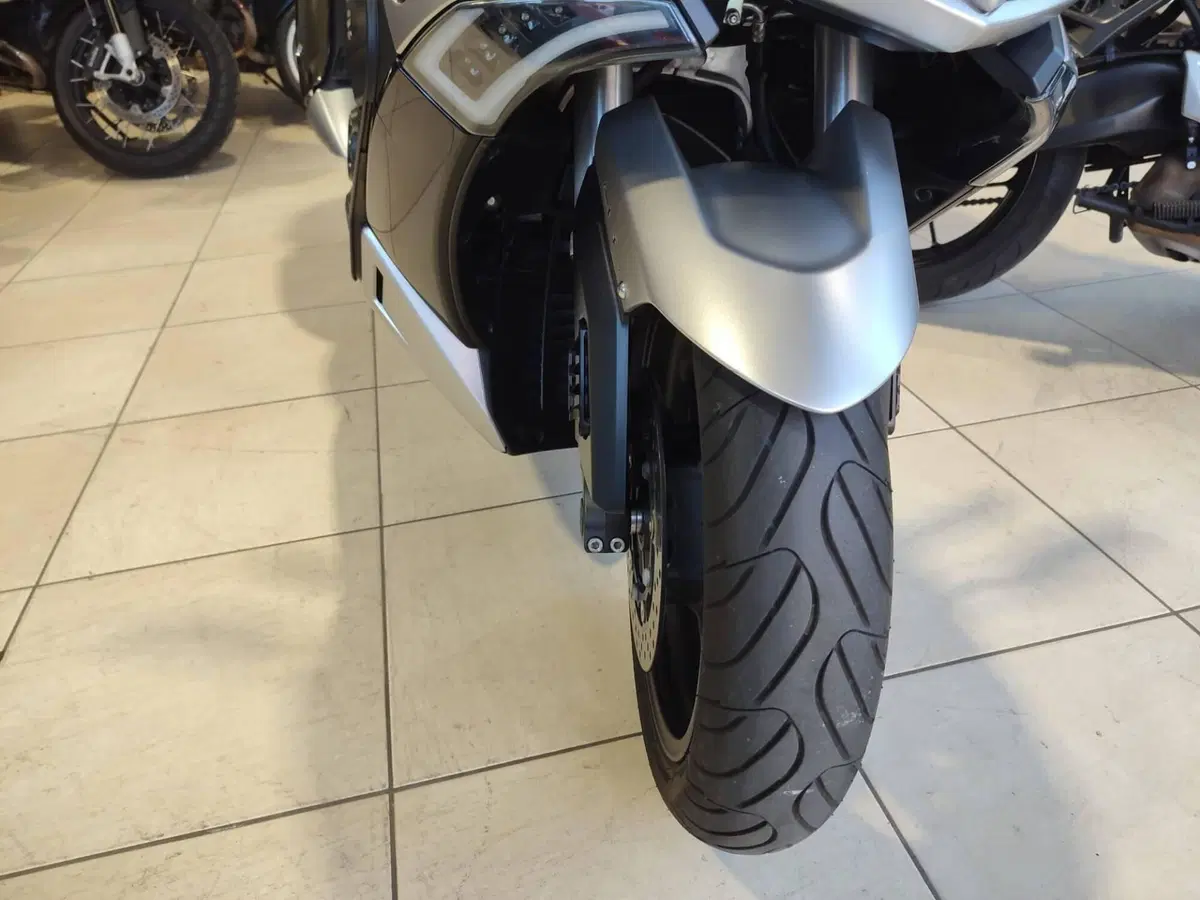 Yamaha T-Max 530 ABS (2015 - 17) (12)
