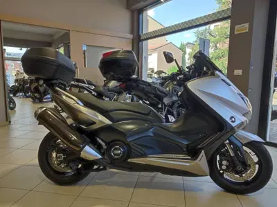 Yamaha T-Max 530 ABS (2015 - 17) usata