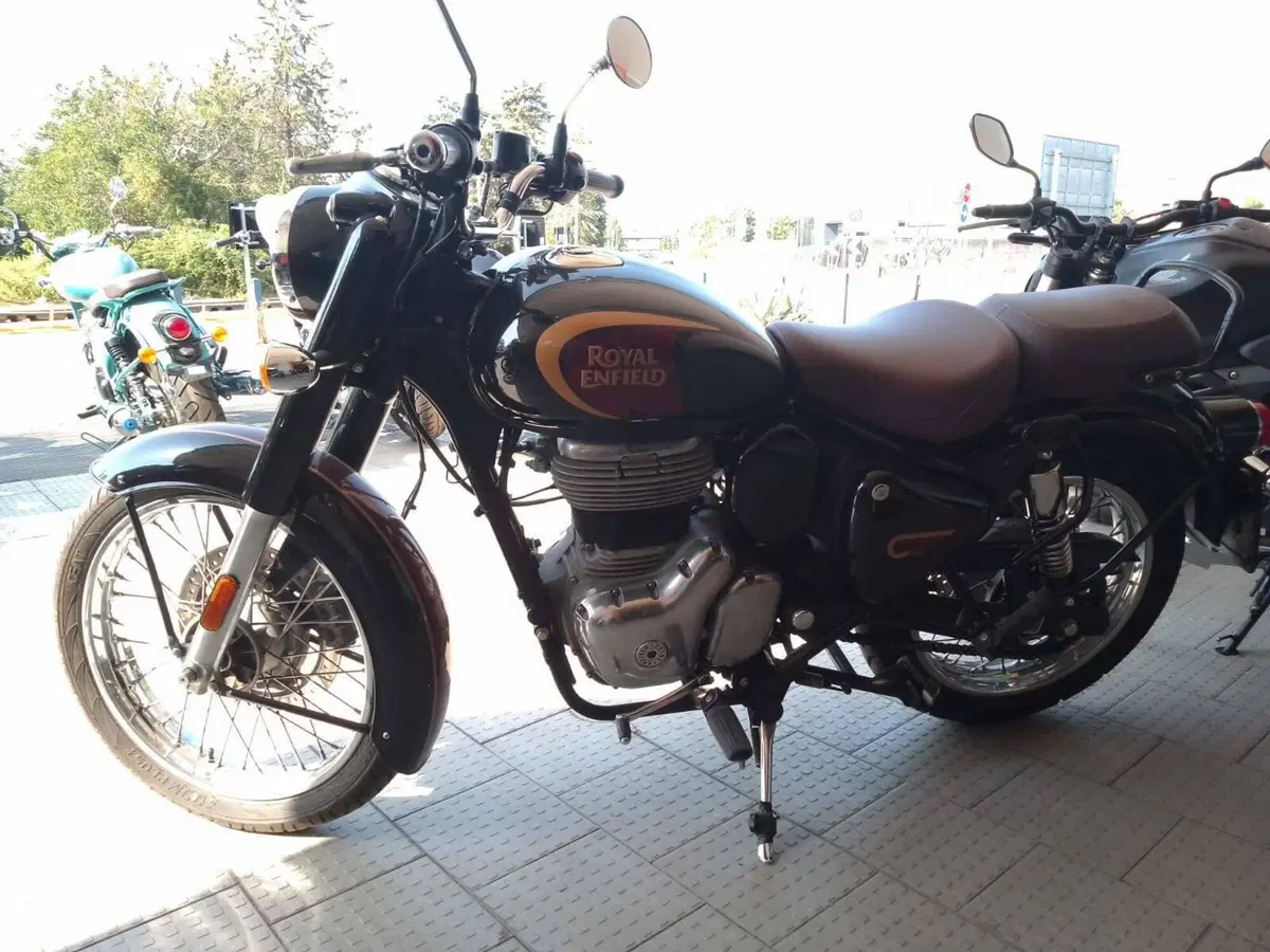 Royal Enfield Classic 350 (2021 - 26) (4)