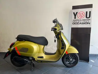Vespa GTS 300 Super (2023 - 24) usata