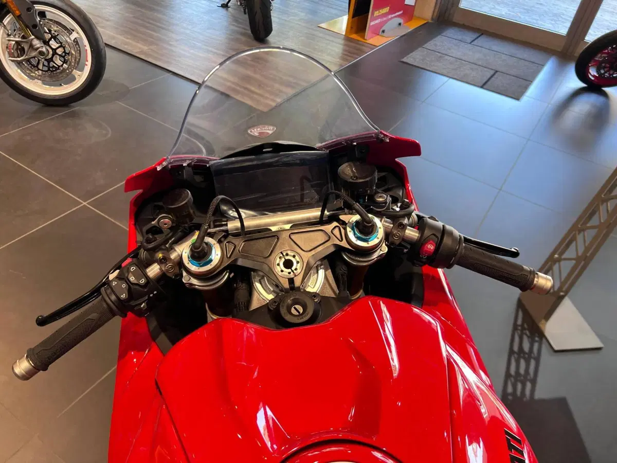 Ducati Panigale V4 S (2025 - 26) (8)