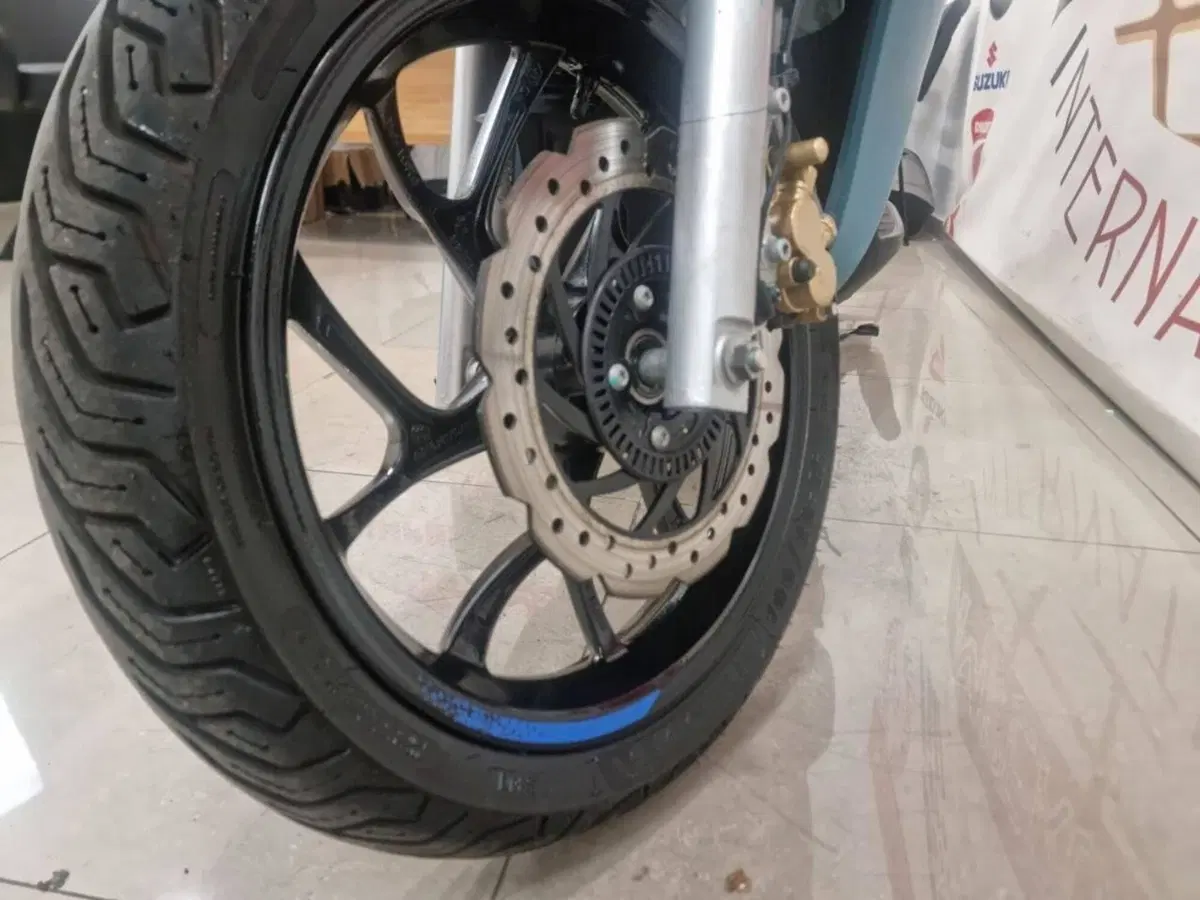 Piaggio Medley 125 S (2025 - 26) (9)