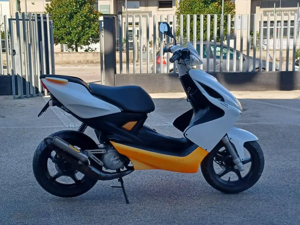 Yamaha Aerox 50 R (2007 - 18) (2)