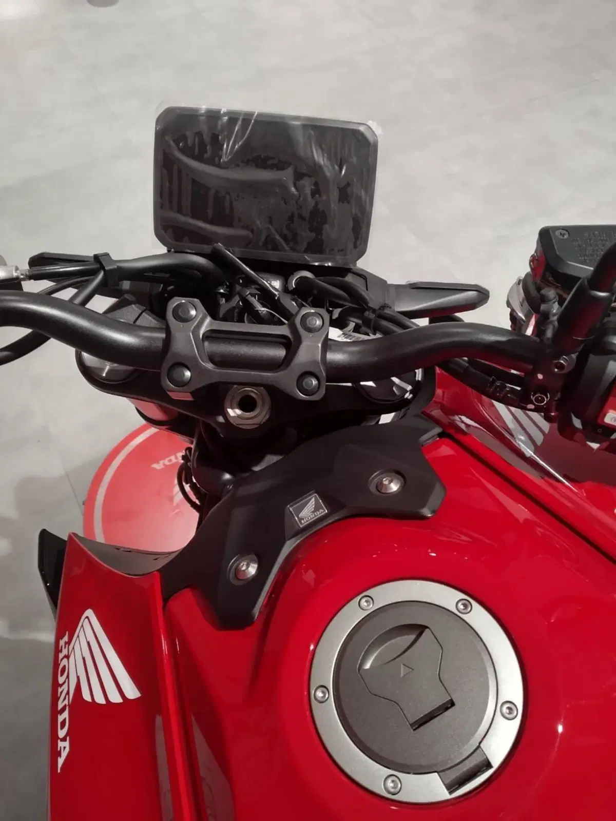 Honda CB 1000 Hornet (2025 - 26) (7)