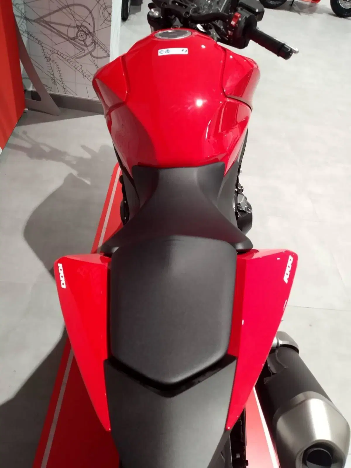 Honda CB 1000 Hornet (2025 - 26) (10)